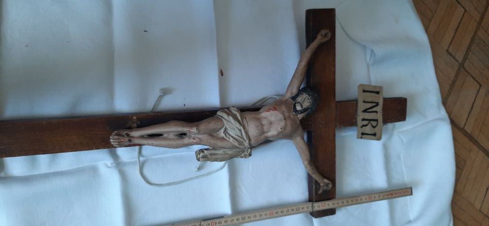 Krucyfiks barkowy, XIX w. – brąz/cynk/ołów, 4 gwoździe