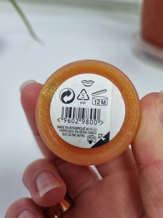 Бальзам для губ The Body shop