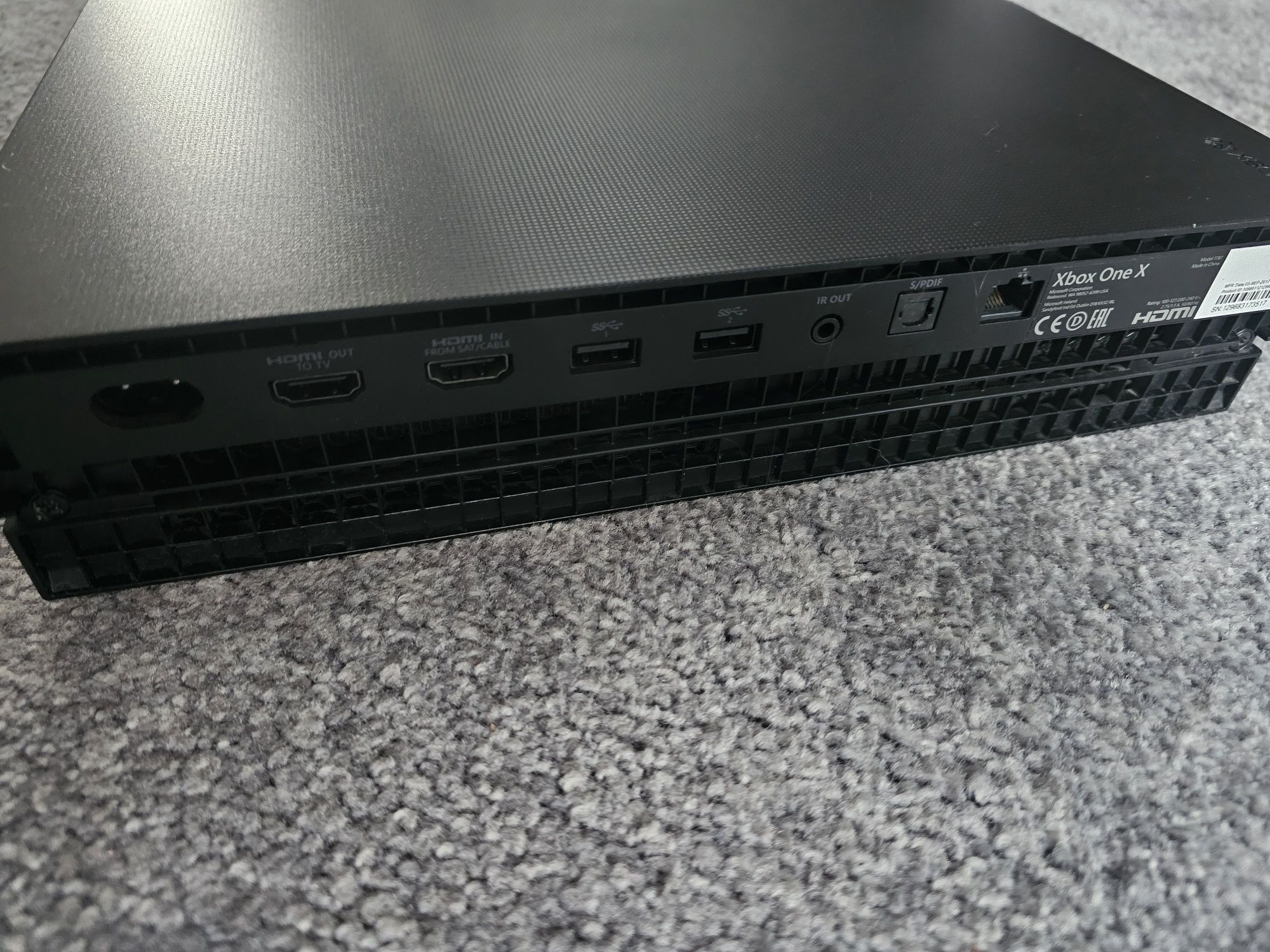 Xbox One X 1TB SSD Project Scorpio Kinect