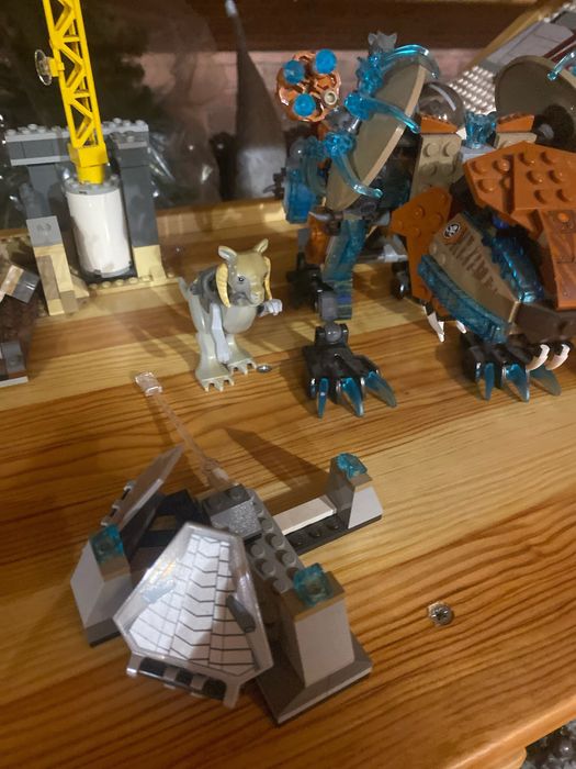 Продам лего фігурки оригінал