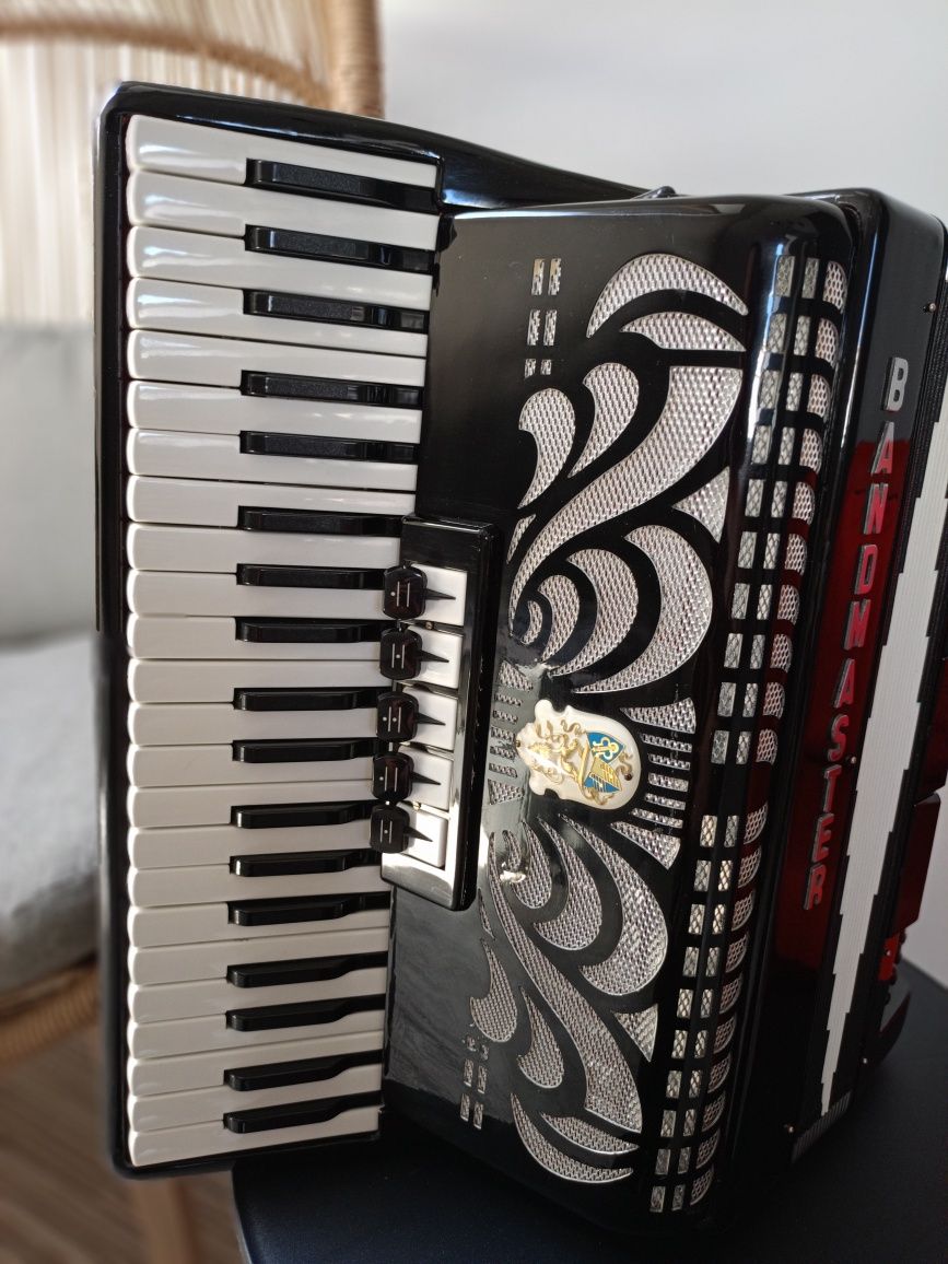 Akordeon 120 basów Bandmaster. Stan sklepowy!!!