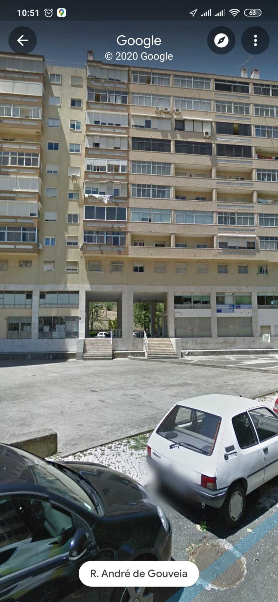 Quarto casal 18 m2 com varanda - Lumiar – Lisboa