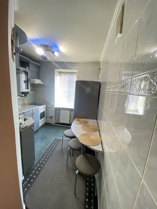 Здається подобово двокімнатна  квартира!! Документи