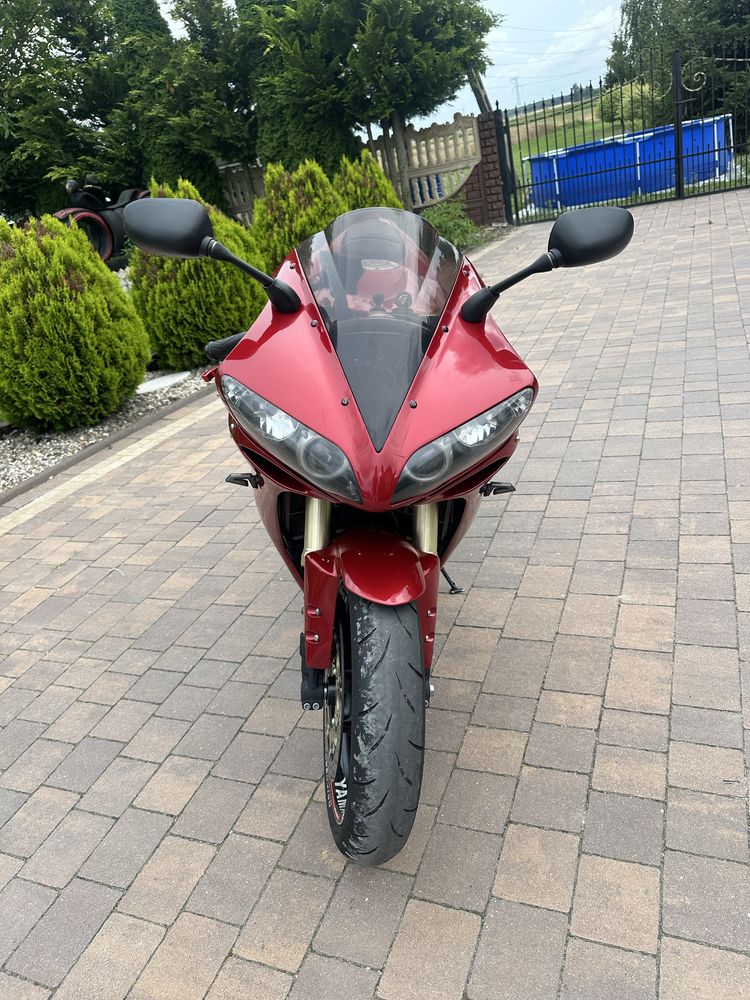 Yamaha R1 rn12 2006
