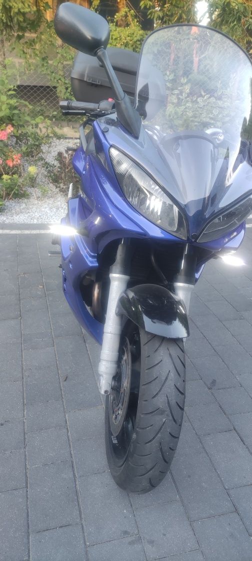 YAMAHA Fazer 600