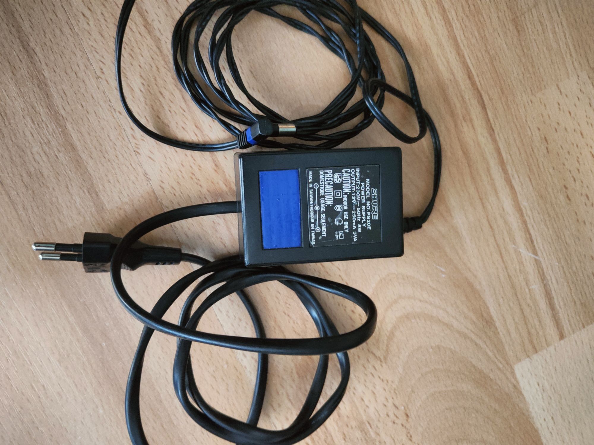Zasilacz Shure model PS20E