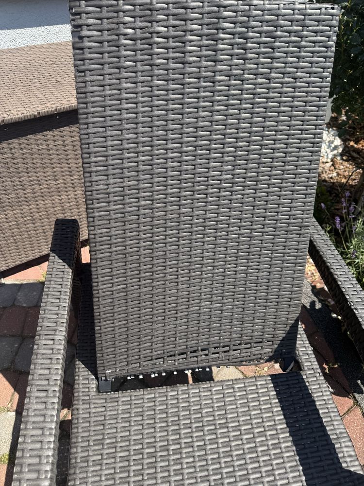 Lezak z technorattanu taras balkon