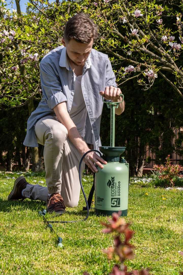 Ręczny OPRYSKIWACZ CIŚNIENIOWY duży regulacja dyszy LANCA 98cm 5L 2194