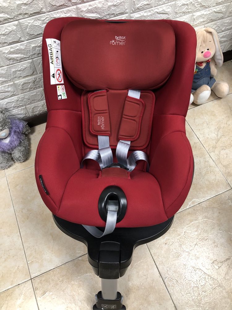 Автокрісло Britax Römer DUALFIX M i-SIZE Група 0+/1 (0-18 кг)