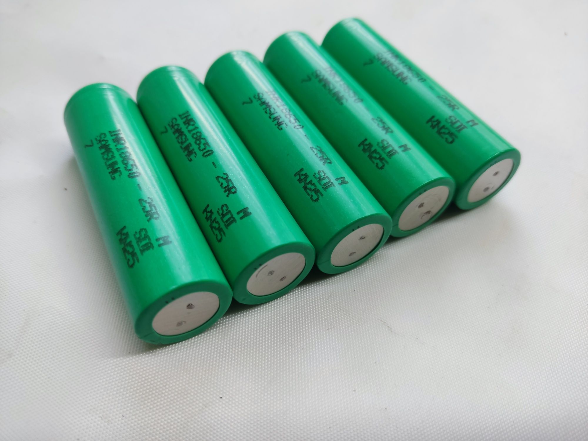 10 X SZT Ogniwo Akumulator 18650 Wysokoprądowy SAMSUNG 25R 2500mAh/20A