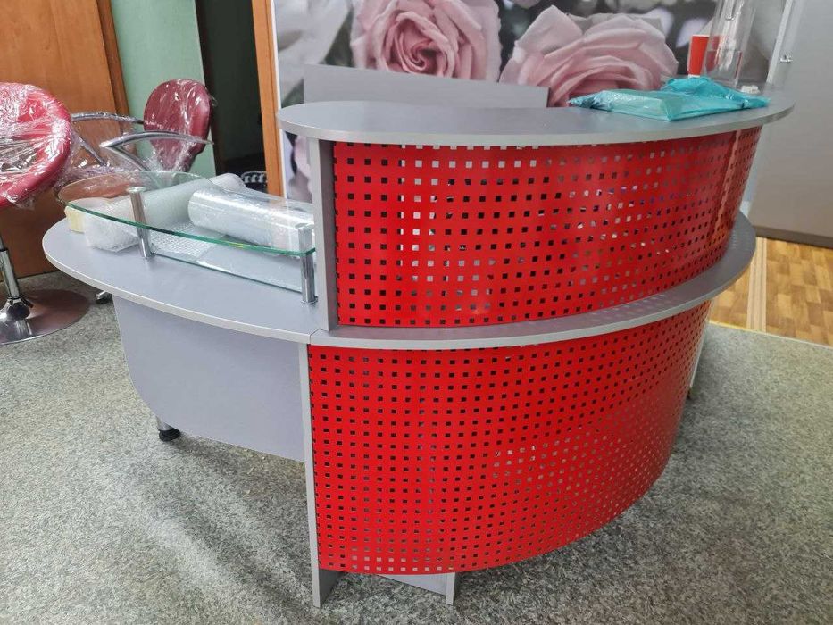 Солярій та стійка администратора