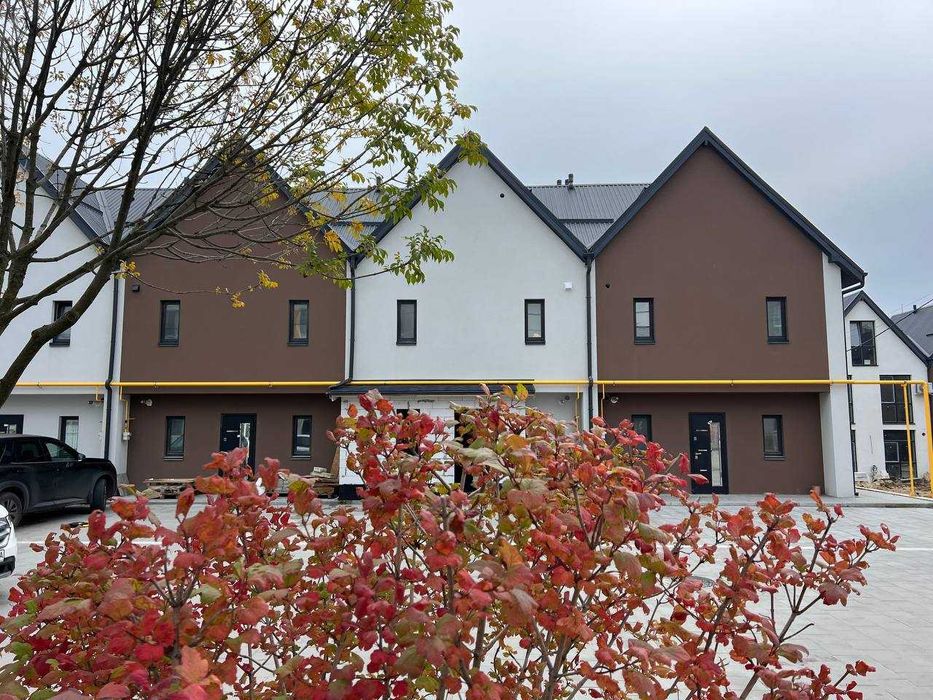 2-поверховий таунхаус 131 м² з власним двориком і паркомісцем