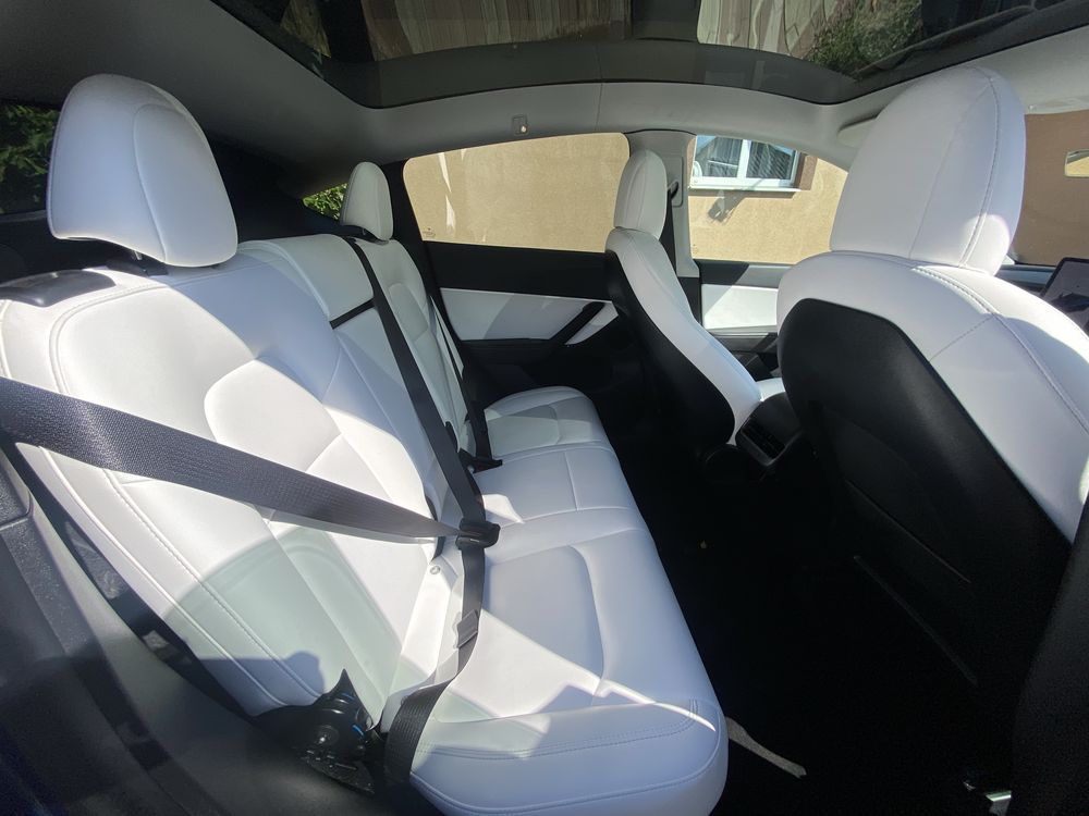Model Y 2021.