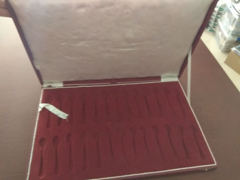 Malas de viagem / para talheres