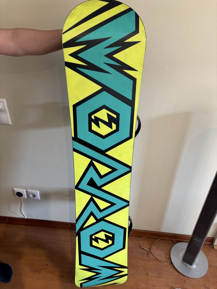 Snowboard praticamente nova