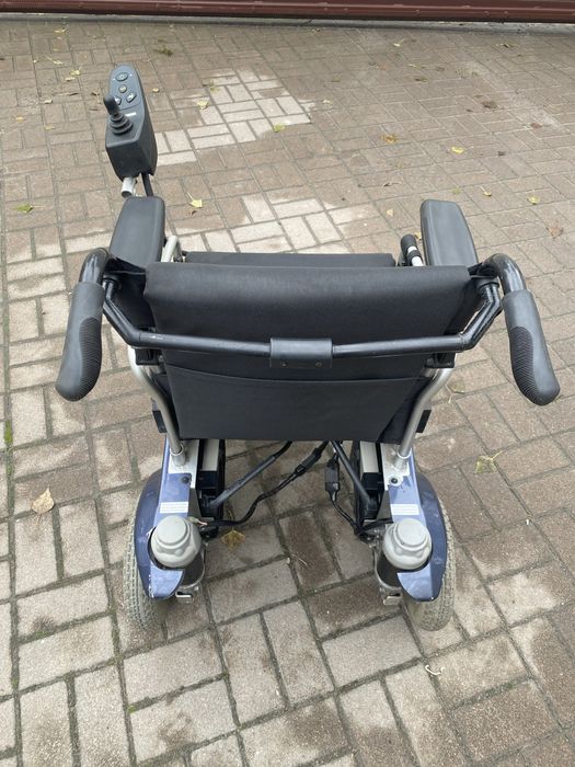 Ивалідська коляска з електропривідом