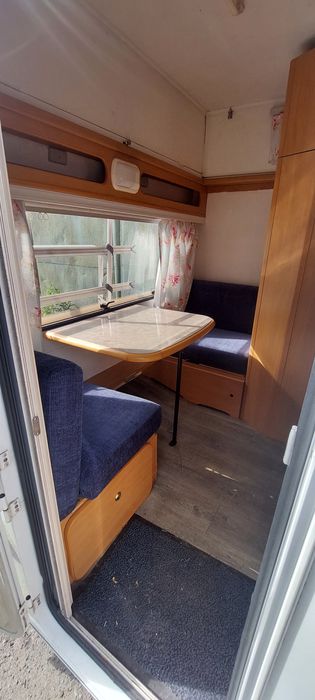 Караван кемпінги будинок на колесах кемпінг автодом