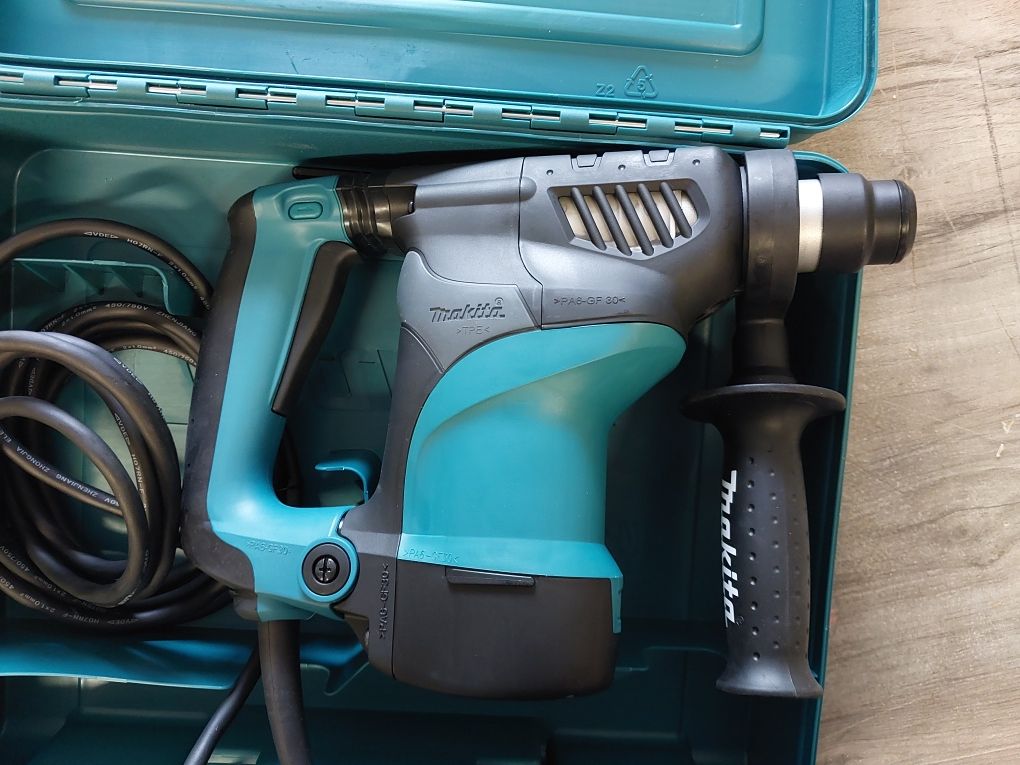 Makita mlotowiertarka 800w 28j HR2810
mlotowiertarka-800w-28j-m