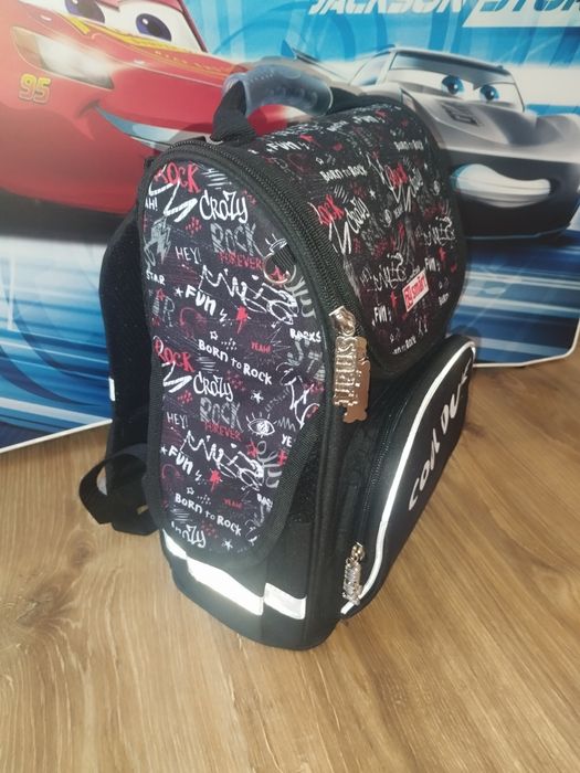 Новий шкільний рюкзак Smart для молодших класів