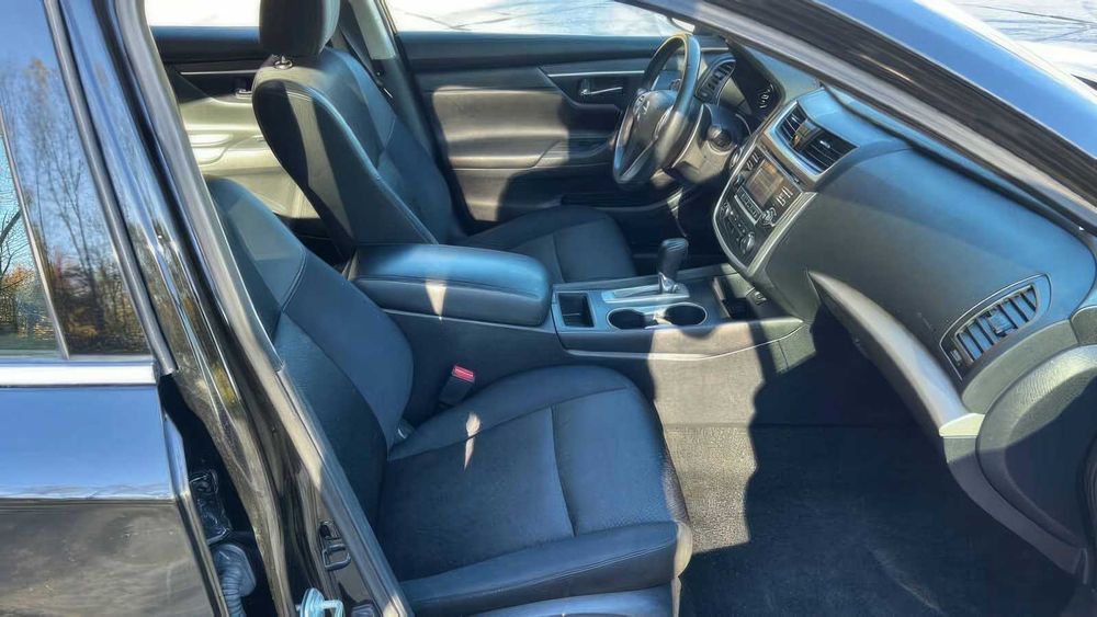 Nissan Altima      2017