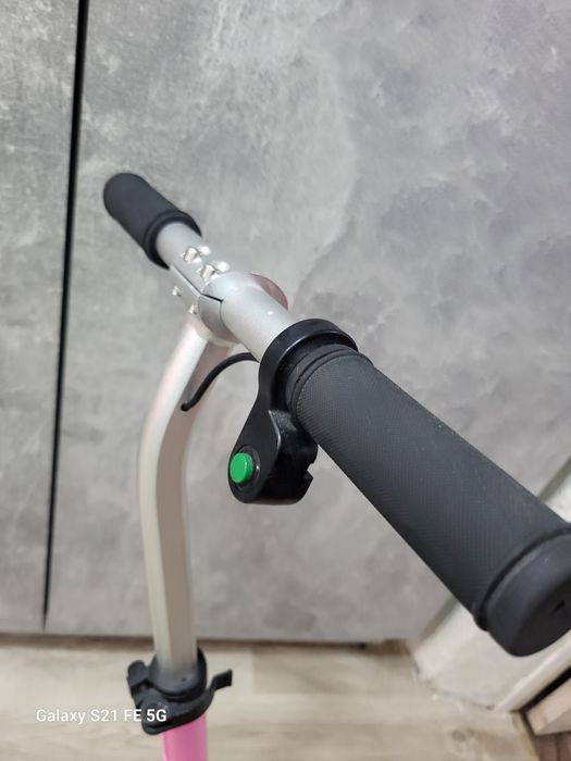 Єлектросамокат Like.Bike