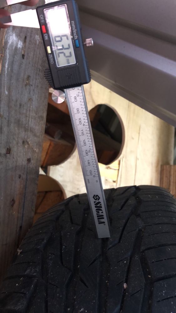 Резина TOYO 215/55 R17