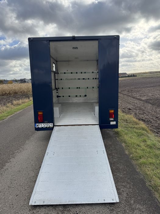 Renault Master 2.5 dCi 120KM Koniowóz do przewozu zwierząt Kontener