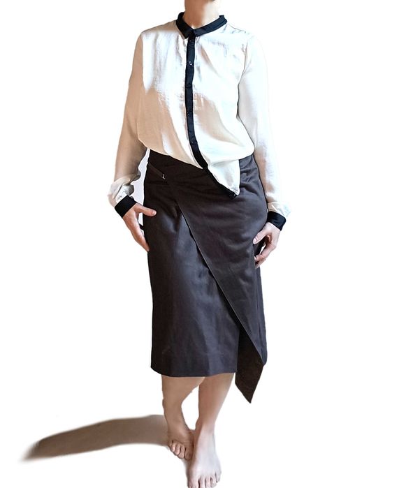 H&M 36 satynowa koszula ecru czarny kołnierzyk delikatna