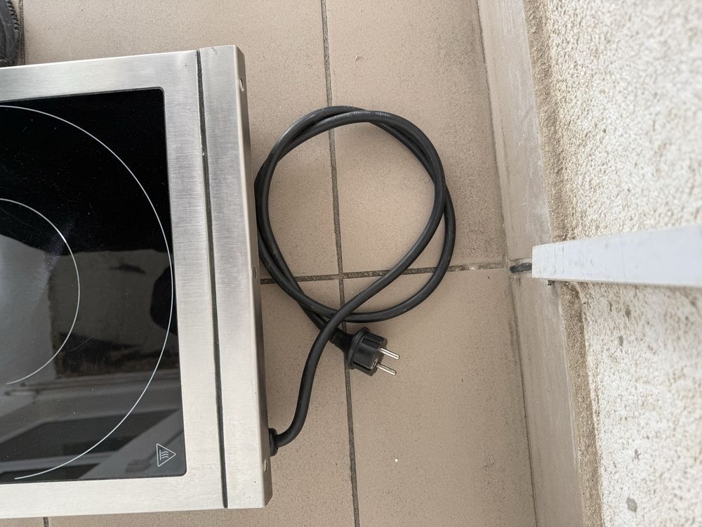 Hendi Індукційна Плита Професійна Потужність 3500 W