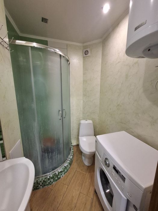 Продається 2х кімнатна квартира  біля озера