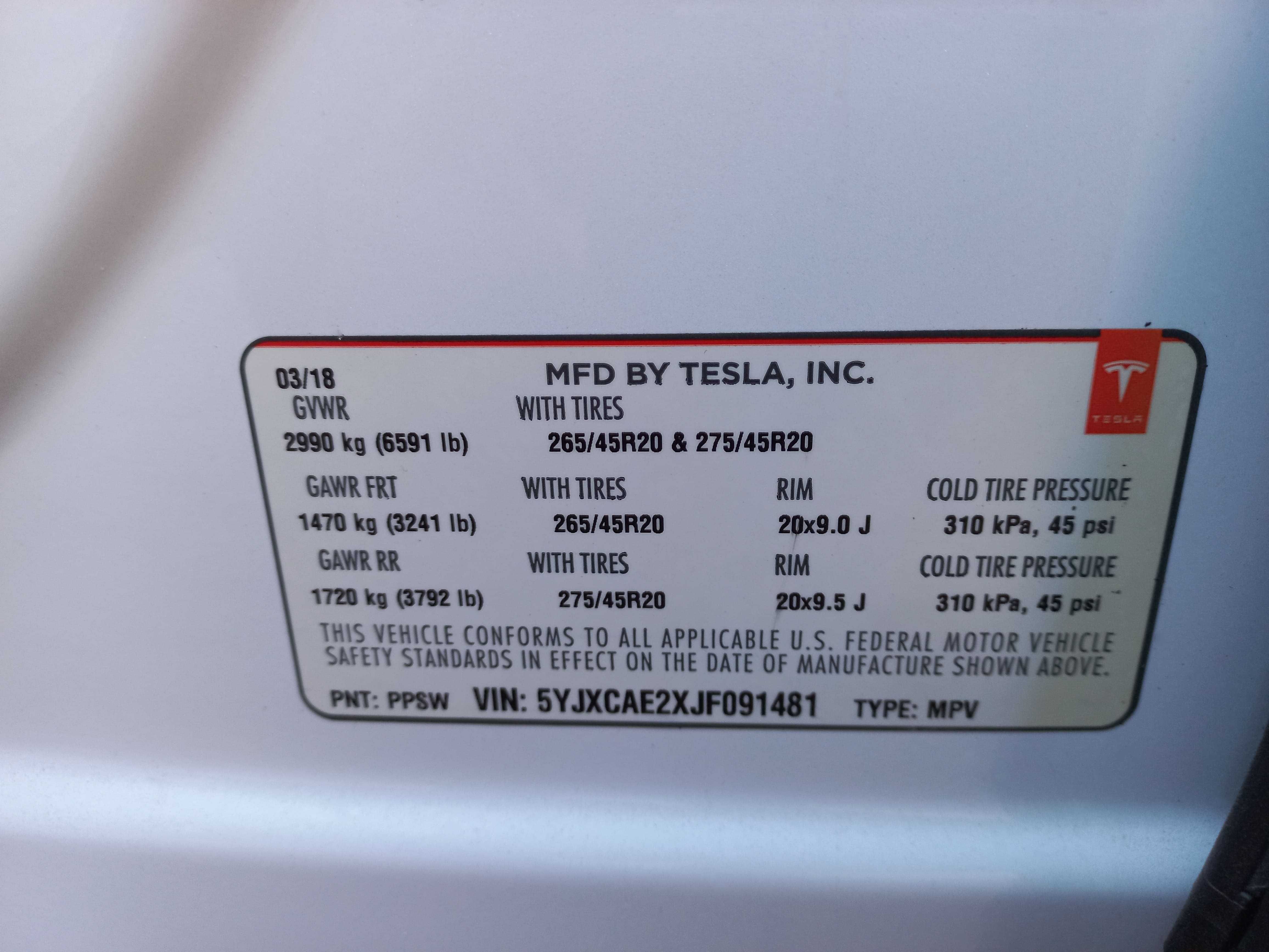 Tesla Model X 2018 75D 75 kWh Dual Motor (333 к.с.) AWD • Base