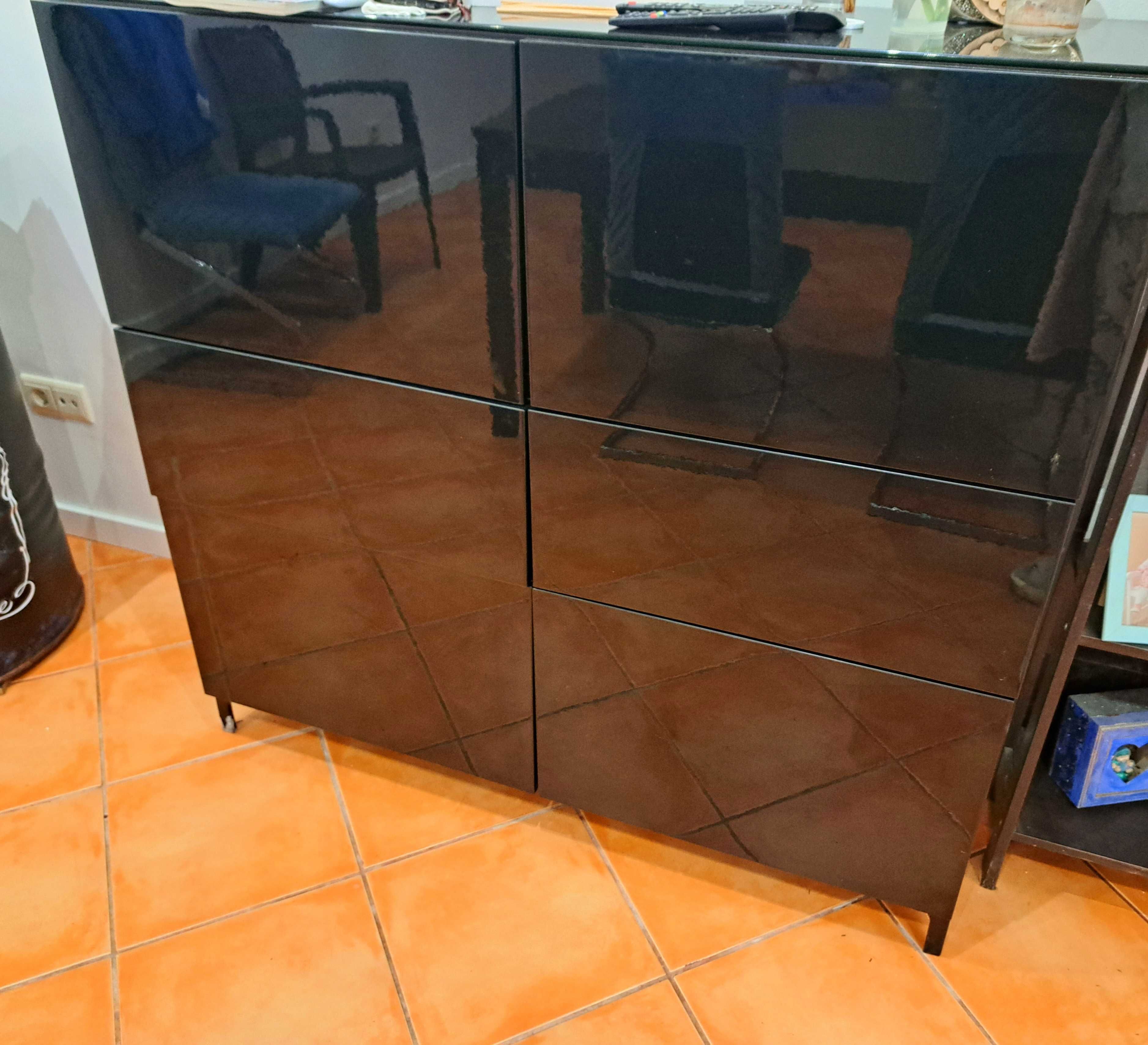 Móveis da sala negociáveis