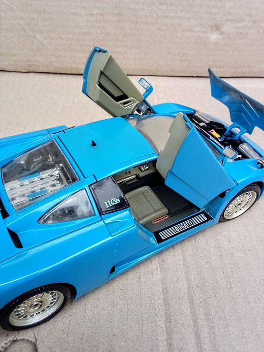 автомобіля Bugatti EB 110 1о,