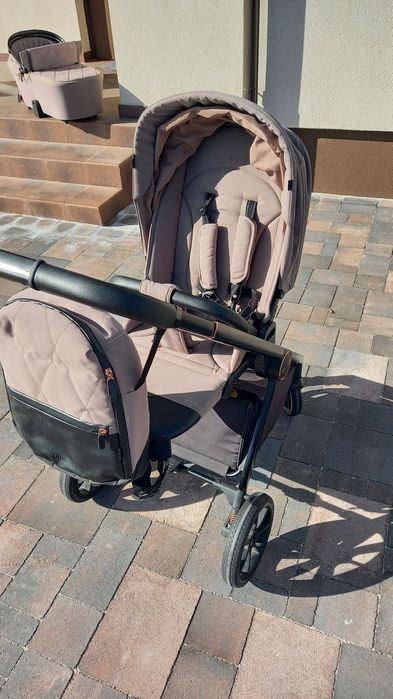 Продам коляску Carello Ultra  3 в 1 автокрісло