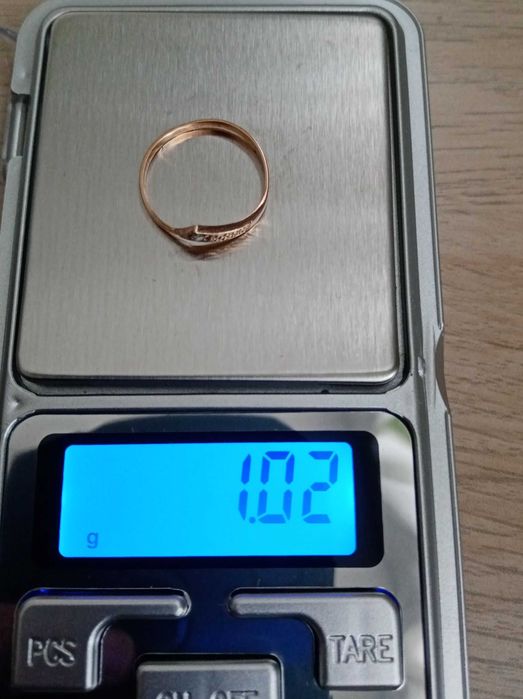 złoty pierścionek z oczkiem - 1,02 g - vintage