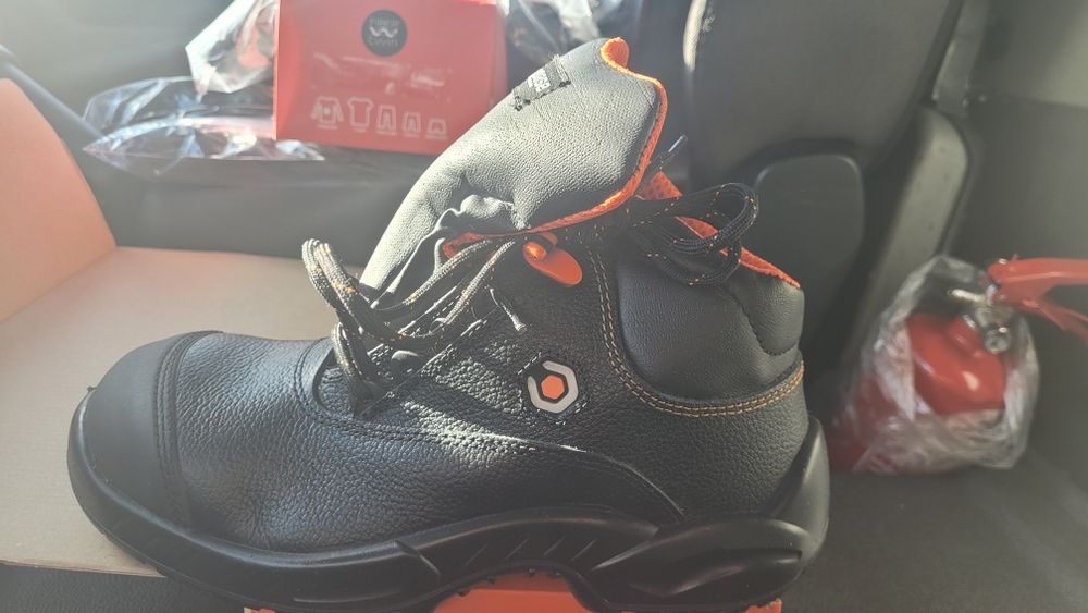 Buty robocze wysokie base. Stalco engelberg Strauss. Nowe