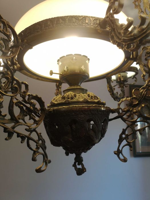 Candeeiro de bronze  trabalhado (teto)