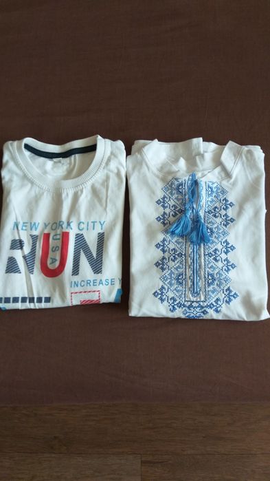 Вашиванка и футболка в подарок, в отличном состоянии