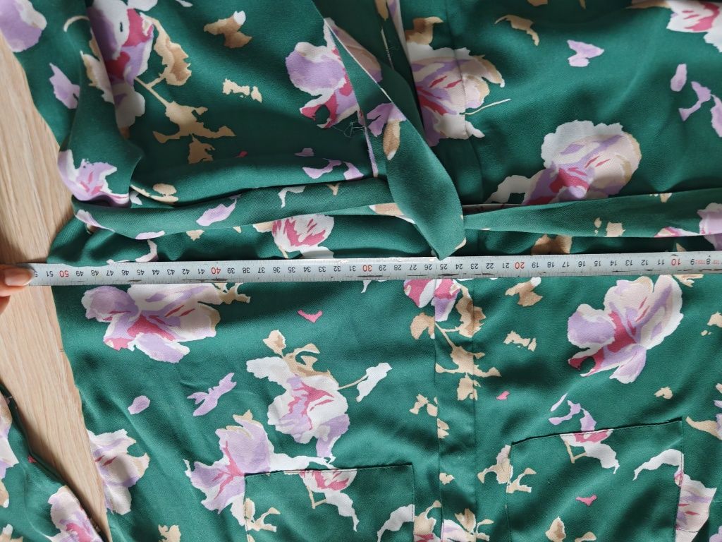 Zielona khaki sukienka midi w kwiaty, Mohito, rozmiar 40