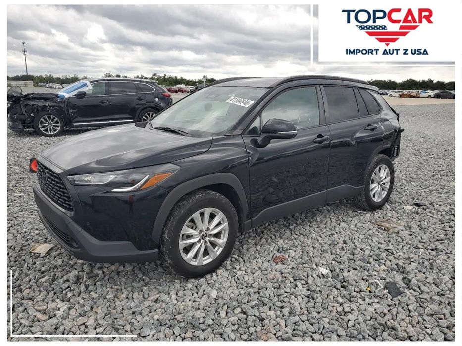 Toyota Corolla Cross 4x4 / Benzyna / Automat