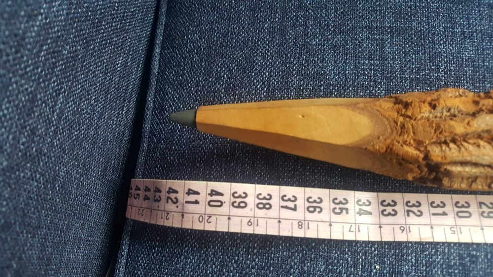 Lápis grande decorativo, artesanato Brasil, tronco madeira e grafite