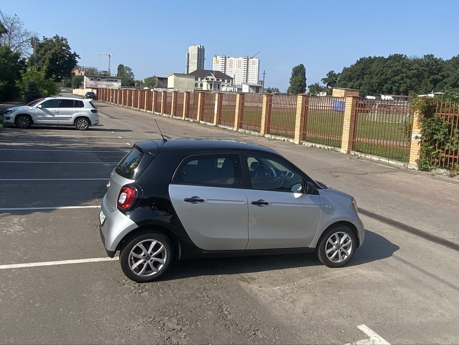 Продам Smart ForFour 2017 модельный год в отличном состоянии!