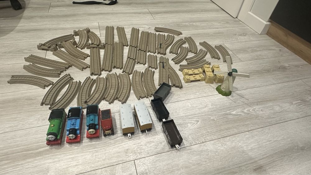 Zestaw pociag, tory Tomek i przyjaciele Tommy