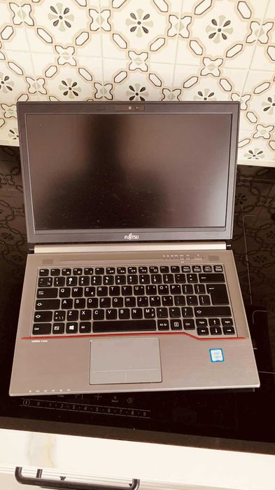 sprzedam Laptopa fujitsu lifebook e 746