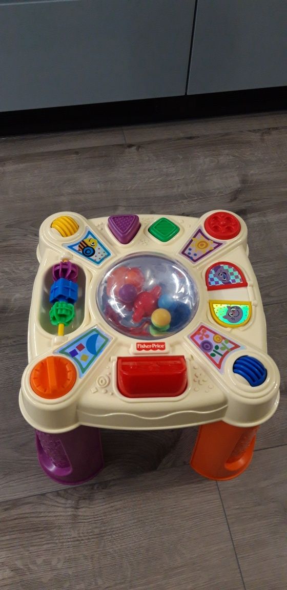 Stoliczek interaktywny Fisher Price