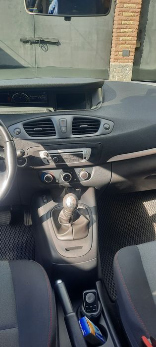 Продам Renault Grand Scenic.