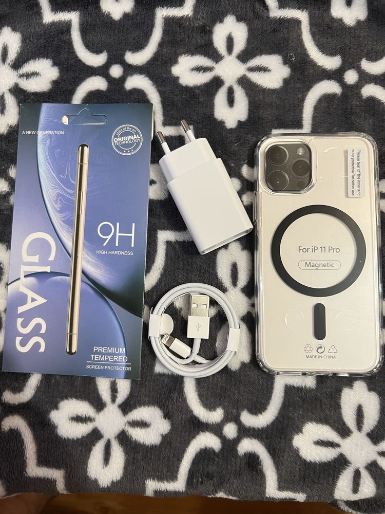 Etui z Magsafe/ iPhone 11 Pro / ładowarka / kabel / szkło