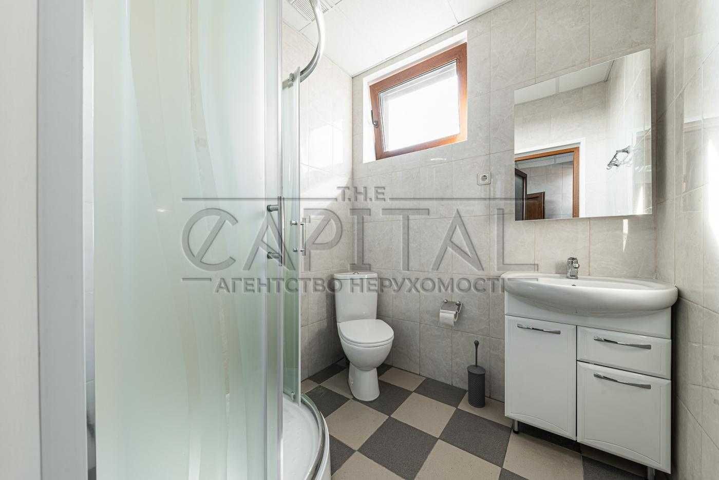 Срочно! Продам комплекс из 3 домов 247м2. Тарасовка. Юровка.Киев 15мин