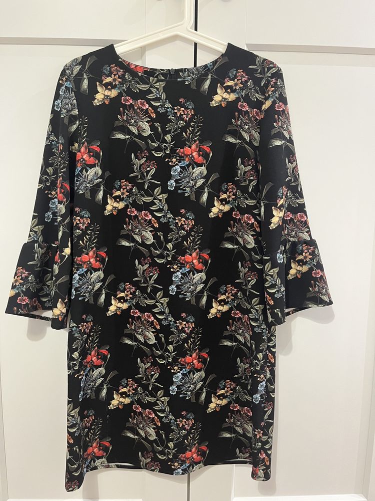 Sukienka Reserved r.34