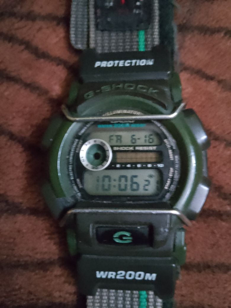 Zegarek sportowy CASIO G-SHOCK model DW-003